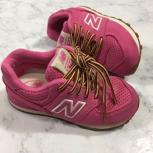 New Balance Girls Pink Tennis Shoes 8